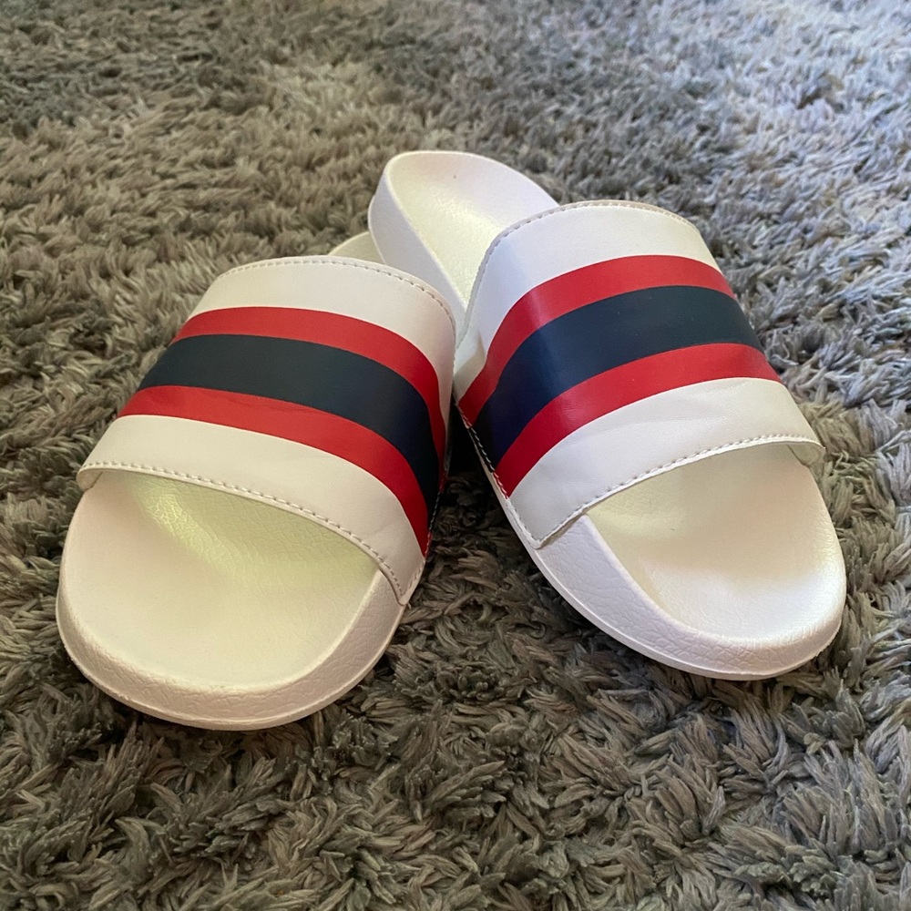 Pacsun Slides